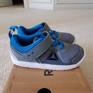 Reebok Ventureflex toddler new with tags! 8